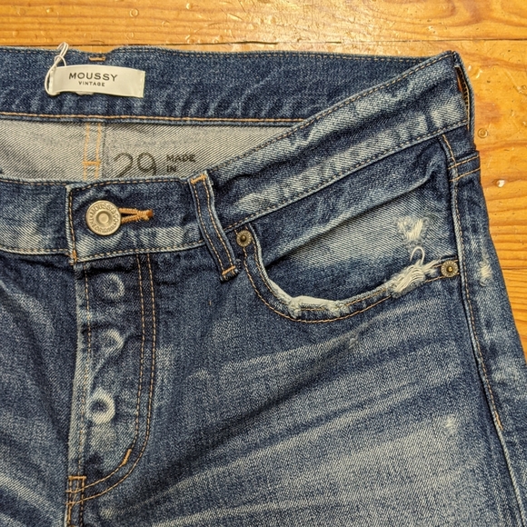 MOUSSY Vintage Distressed Kelley Tapered Leg Mid Rise Button Fly Jeans - Picture 2 of 8